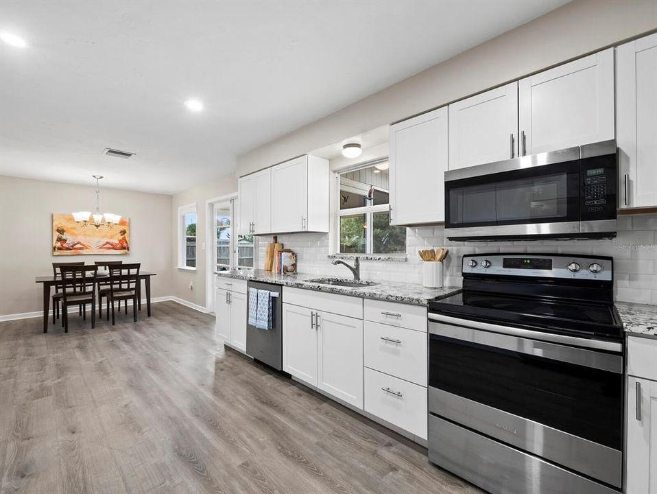 待售: $475,000 (3 贝兹, 2 浴室, 1316 平方英尺)