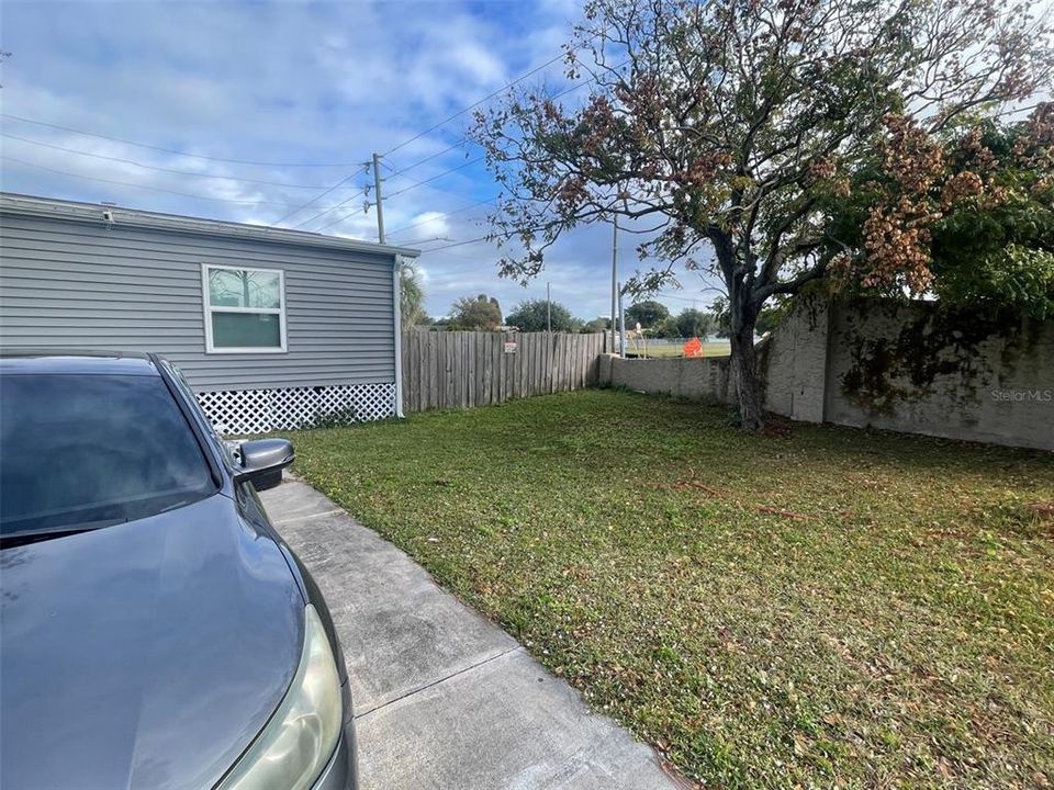 En Venta: $229,000 (4 camas, 2 baños, 1728 Pies cuadrados)