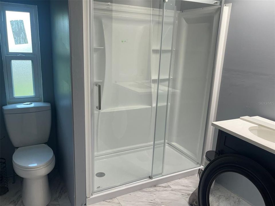 En Venta: $229,000 (4 camas, 2 baños, 1728 Pies cuadrados)