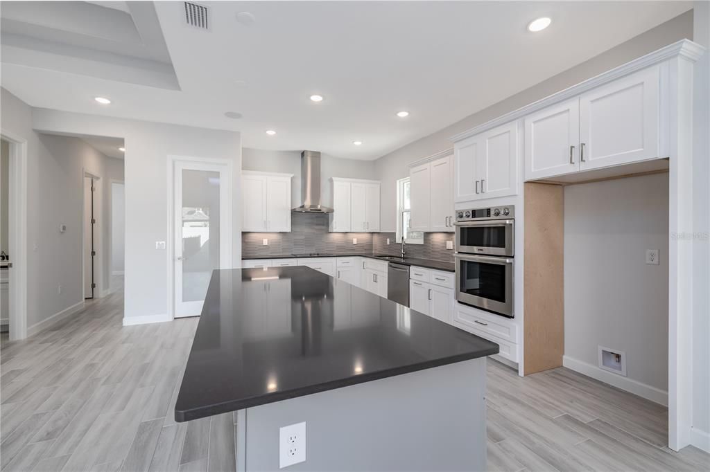 待售: $1,075,000 (4 贝兹, 3 浴室, 2742 平方英尺)