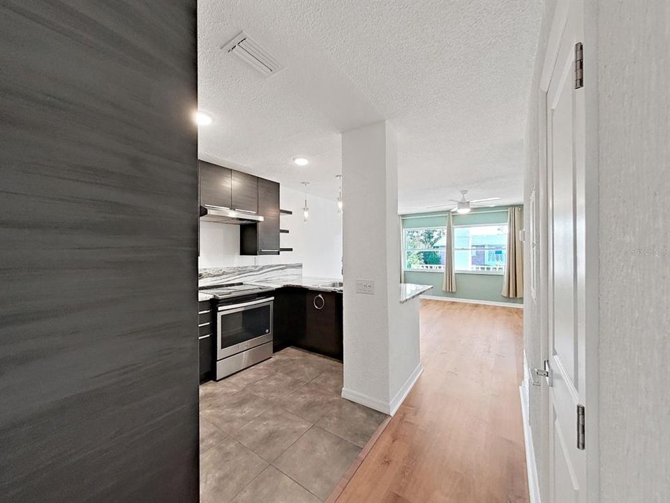 待售: $149,900 (1 贝兹, 1 浴室, 600 平方英尺)