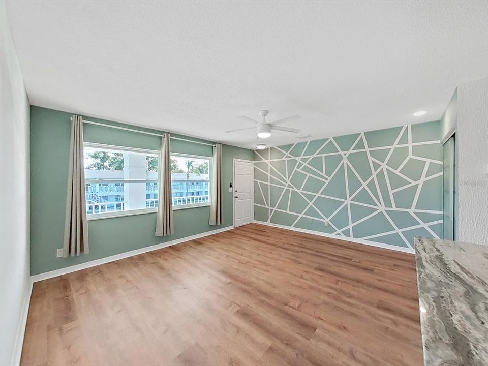 待售: $149,900 (1 贝兹, 1 浴室, 600 平方英尺)