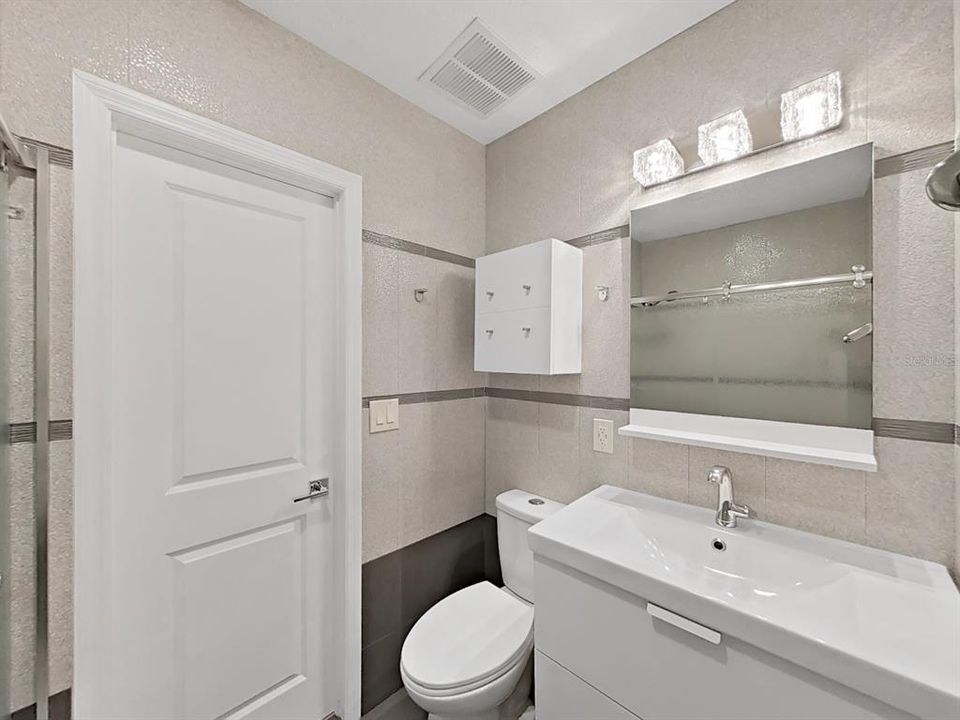 待售: $149,900 (1 贝兹, 1 浴室, 600 平方英尺)