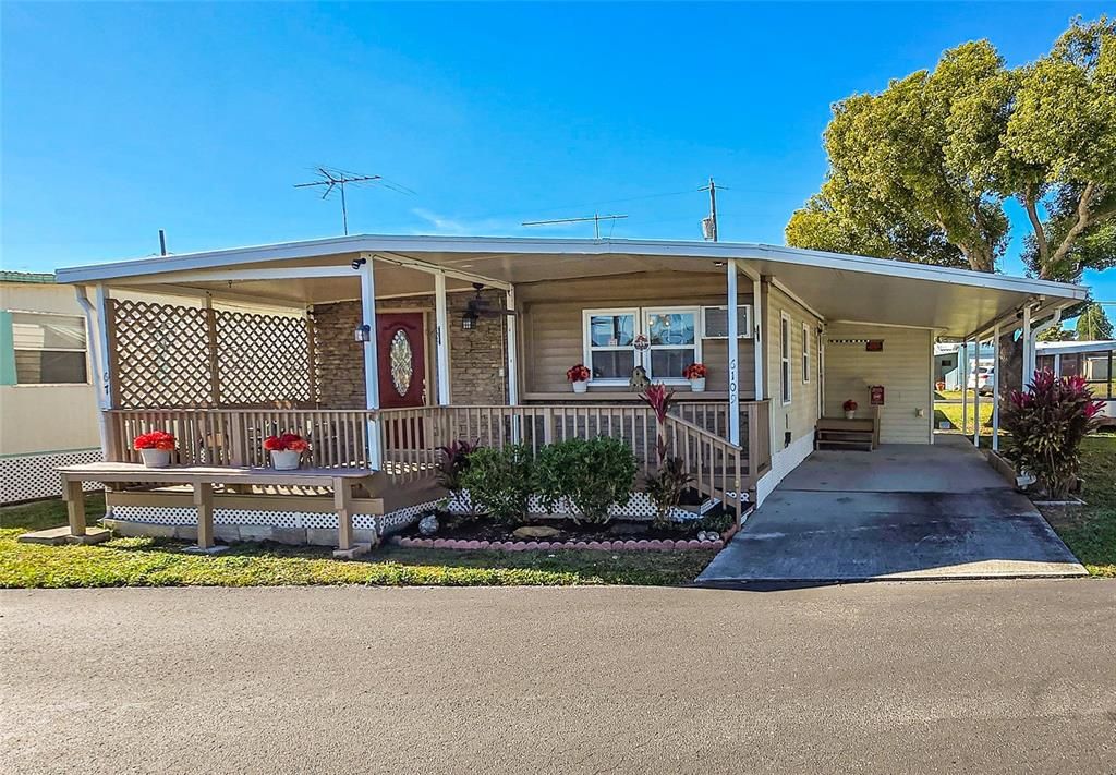 待售: $84,900 (2 贝兹, 2 浴室, 704 平方英尺)