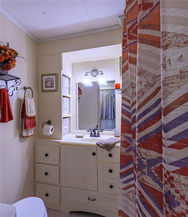 待售: $84,900 (2 贝兹, 2 浴室, 704 平方英尺)