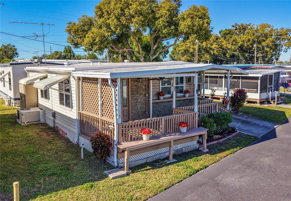 待售: $84,900 (2 贝兹, 2 浴室, 704 平方英尺)