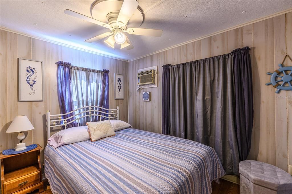 待售: $84,900 (2 贝兹, 2 浴室, 704 平方英尺)