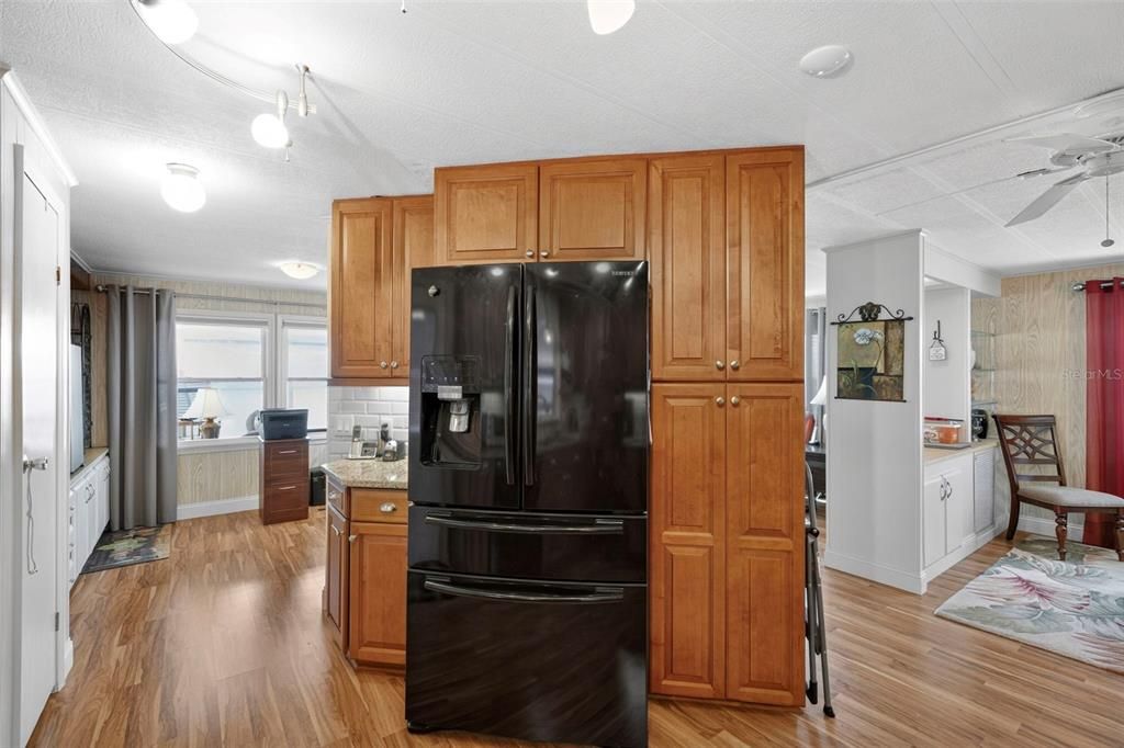 For Sale: $225,000 (2 beds, 2 baths, 1151 Square Feet)