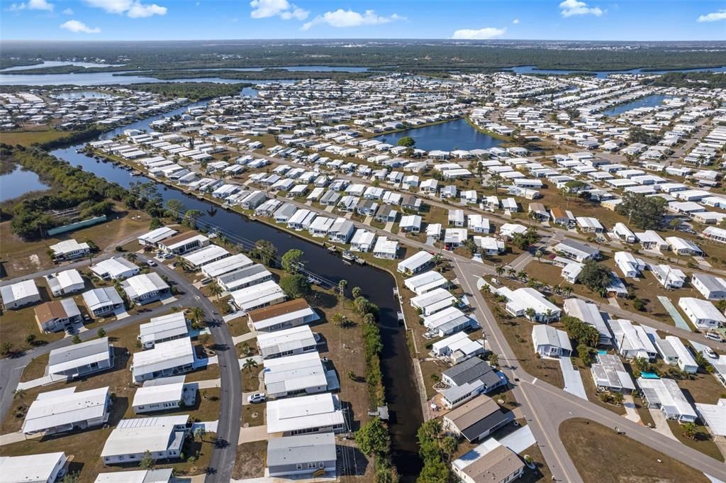 For Sale: $225,000 (2 beds, 2 baths, 1151 Square Feet)