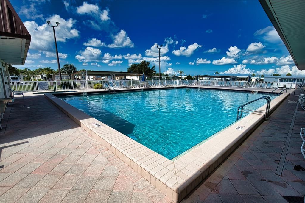 For Sale: $225,000 (2 beds, 2 baths, 1151 Square Feet)