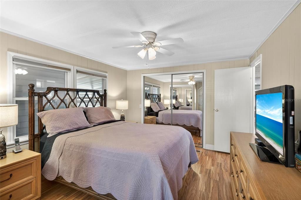 For Sale: $225,000 (2 beds, 2 baths, 1151 Square Feet)