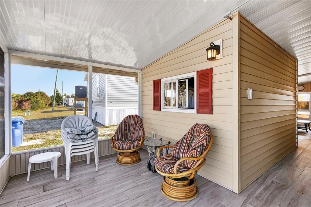 For Sale: $225,000 (2 beds, 2 baths, 1151 Square Feet)