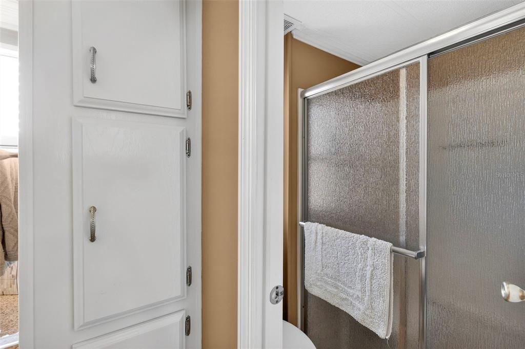 For Sale: $225,000 (2 beds, 2 baths, 1151 Square Feet)