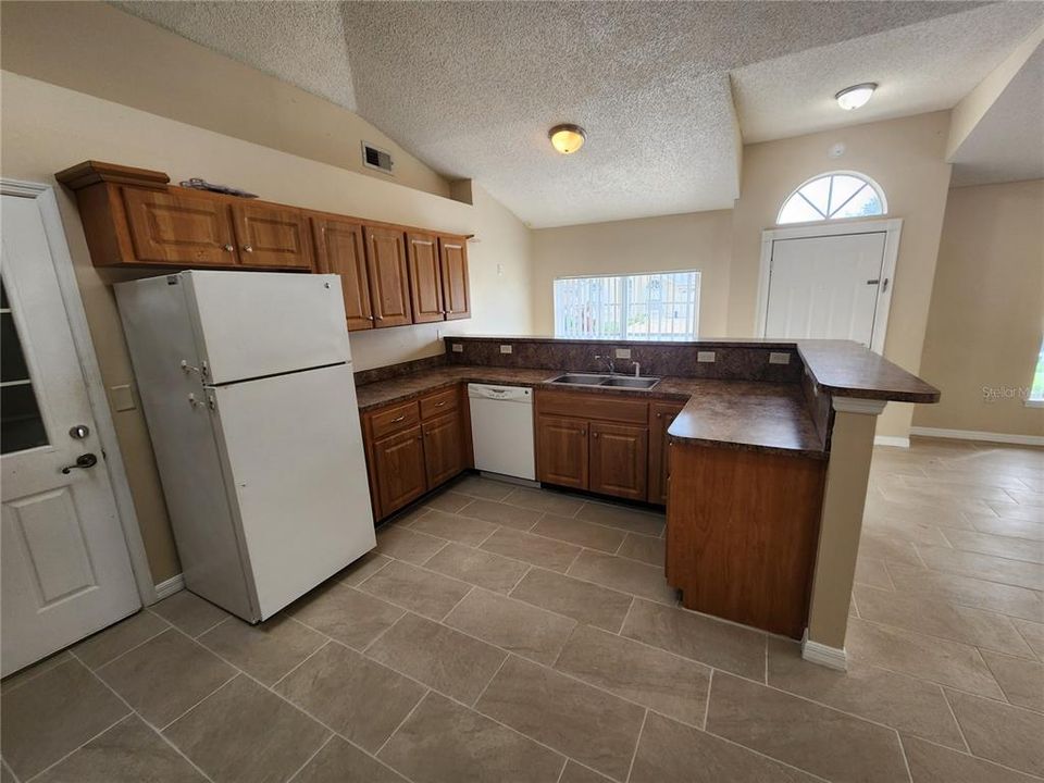 出租: $2,149 (3 贝兹, 2 浴室, 1126 平方英尺)