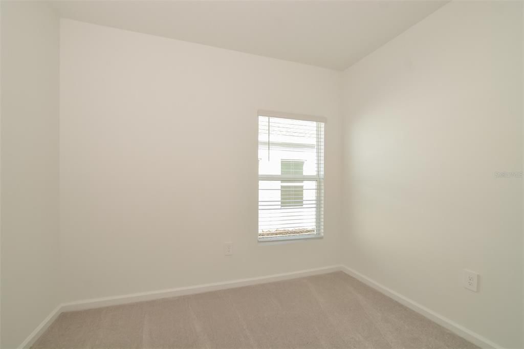 En Renta: $2,245 (4 camas, 2 baños, 1860 Pies cuadrados)