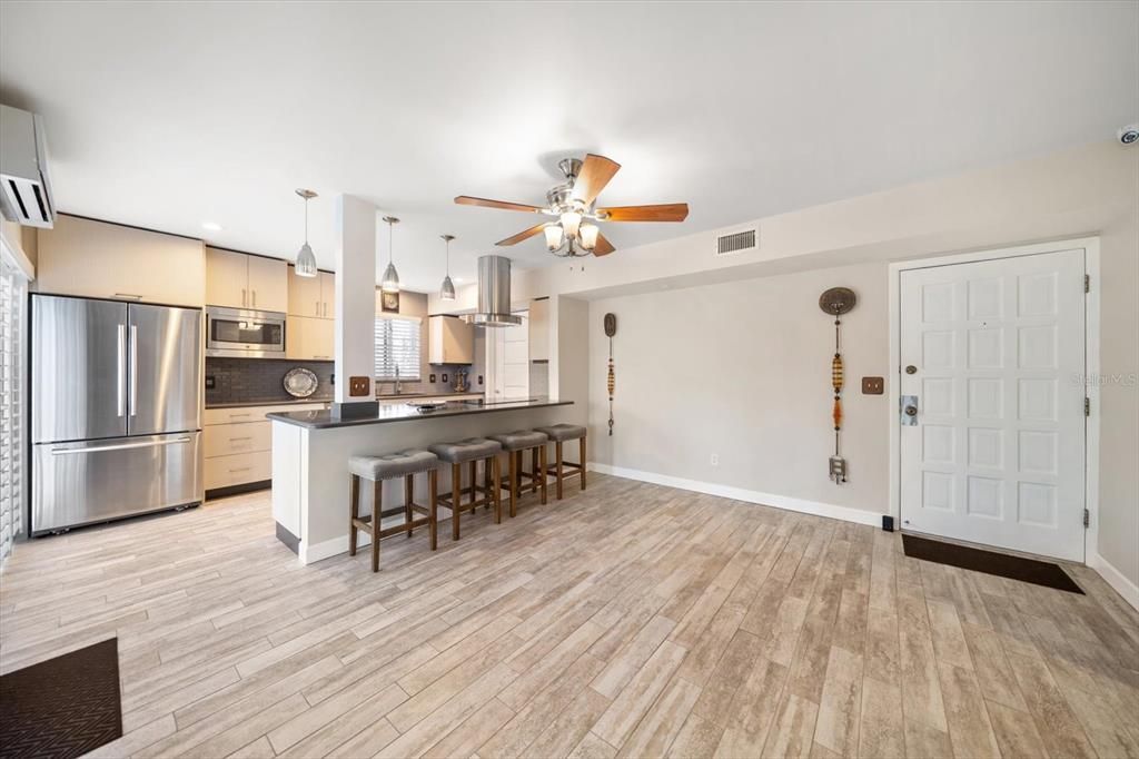 待售: $939,000 (3 贝兹, 3 浴室, 1702 平方英尺)