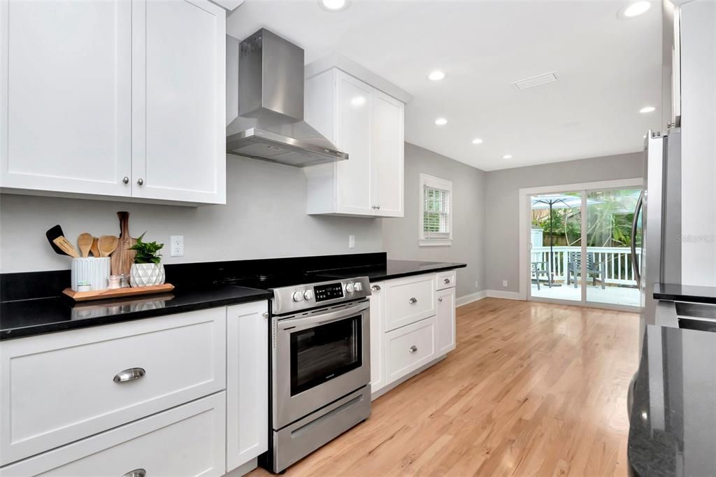 На продажу: $649,900 (3 спален, 2 ванн, 1754 Квадратных фут)