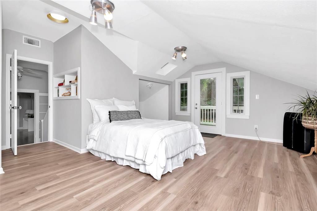 На продажу: $649,900 (3 спален, 2 ванн, 1754 Квадратных фут)