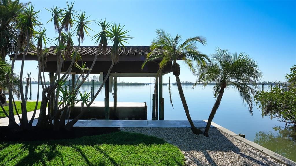 For Sale: $9,900,000 (1.48 acres)