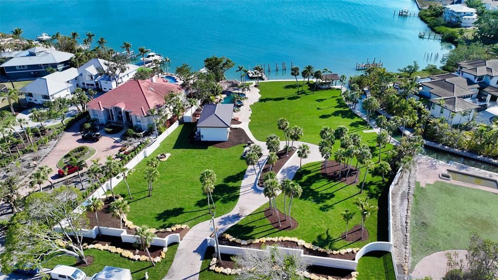 For Sale: $5,750,000 (0.68 acres)