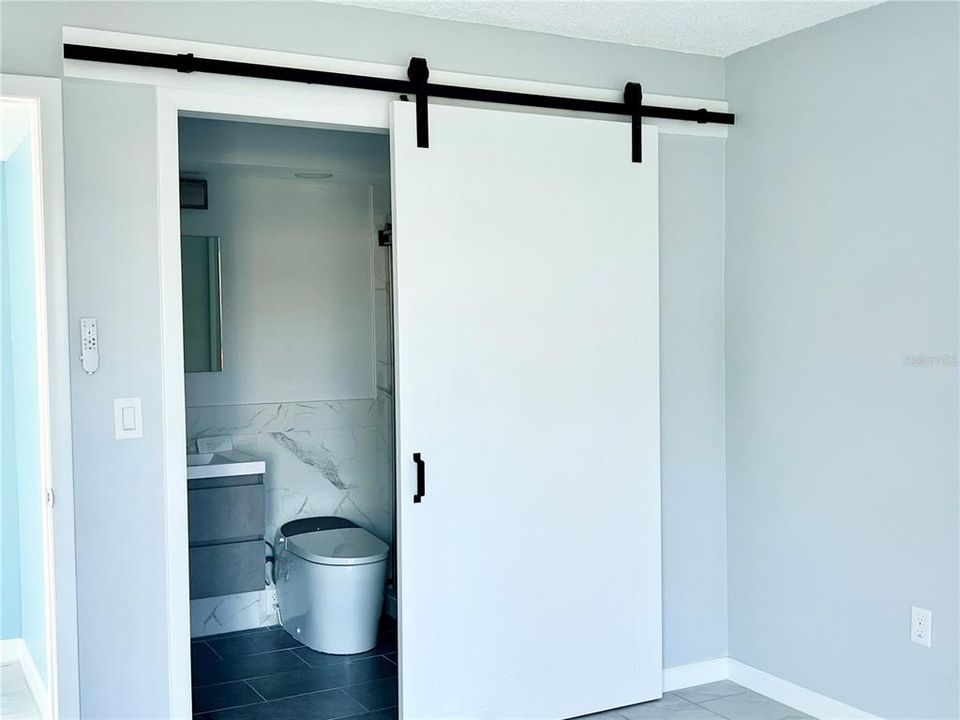 For Sale: $569,000 (2 beds, 2 baths, 1441 Square Feet)