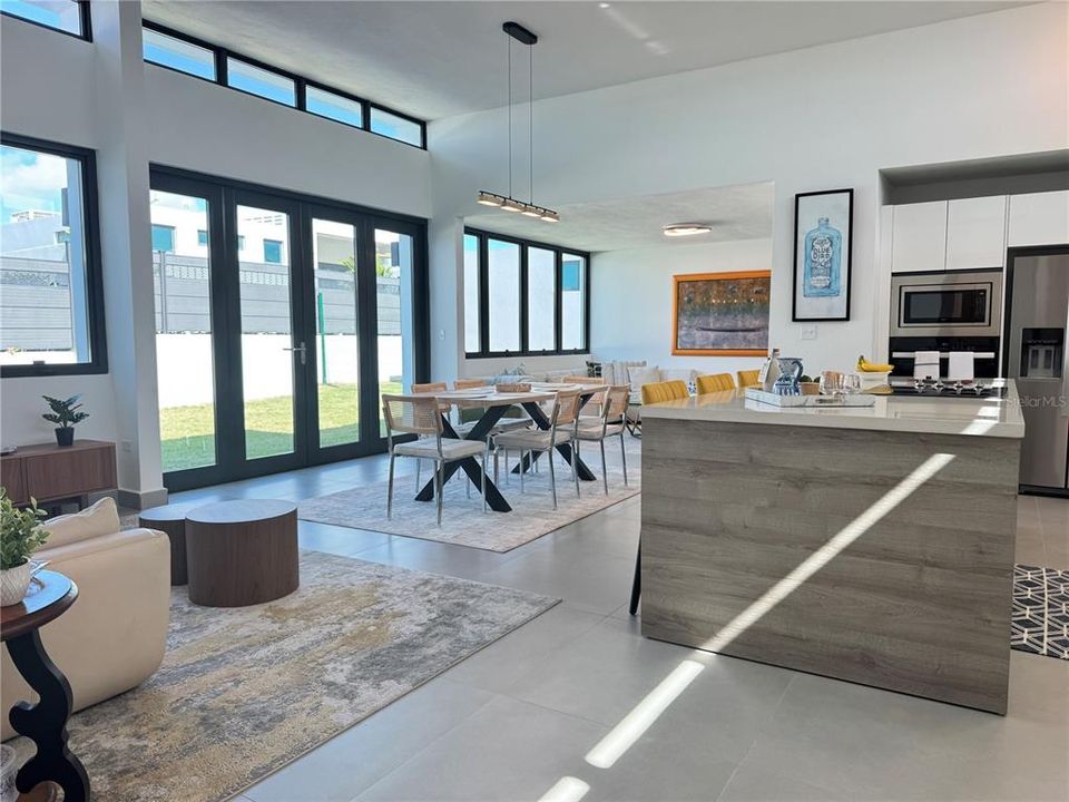 For Sale: $995,000 (4 beds, 3 baths, 2000 Square Feet)