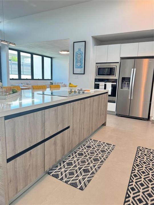 For Sale: $995,000 (4 beds, 3 baths, 2000 Square Feet)