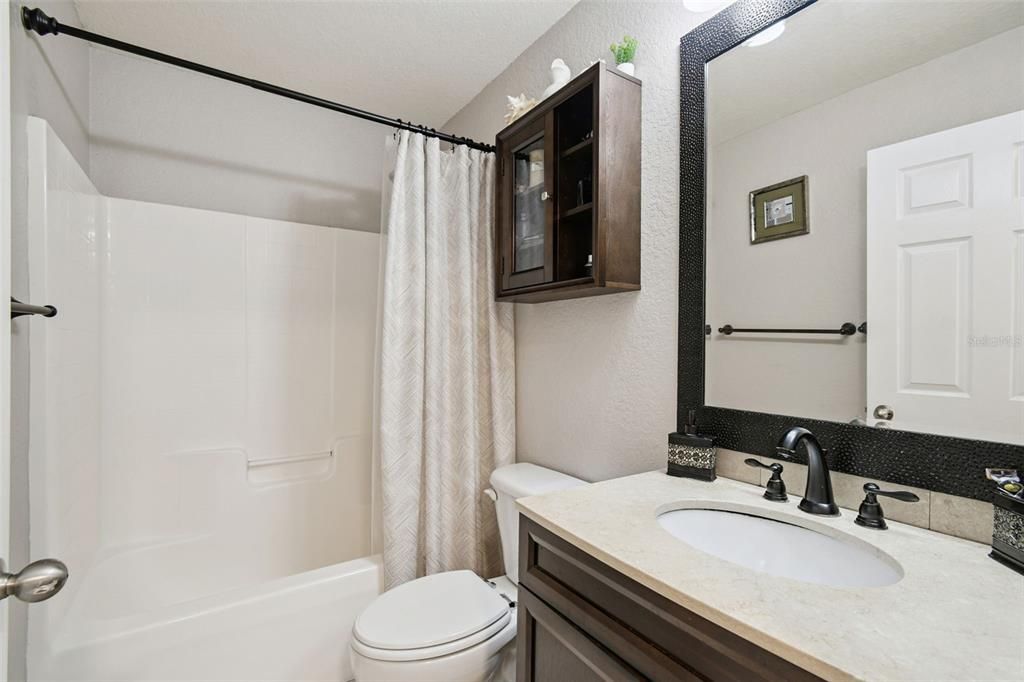 En Venta: $389,000 (4 camas, 2 baños, 2240 Pies cuadrados)