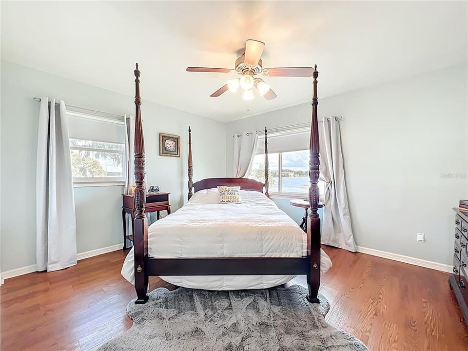 For Sale: $789,000 (3 beds, 2 baths, 1612 Square Feet)