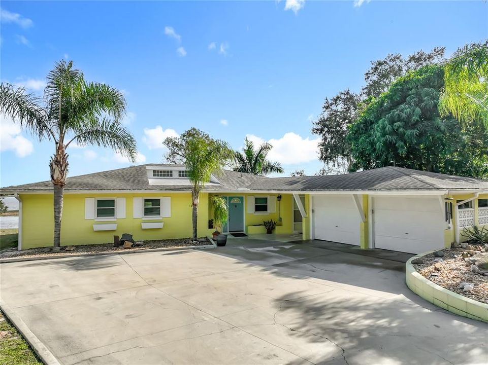 For Sale: $789,000 (3 beds, 2 baths, 1612 Square Feet)