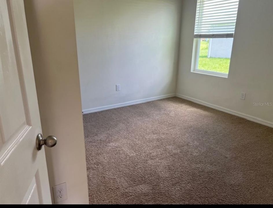 For Rent: $1,950 (3 beds, 2 baths, 1828 Square Feet)