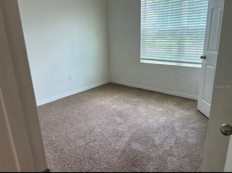 For Rent: $1,950 (3 beds, 2 baths, 1828 Square Feet)