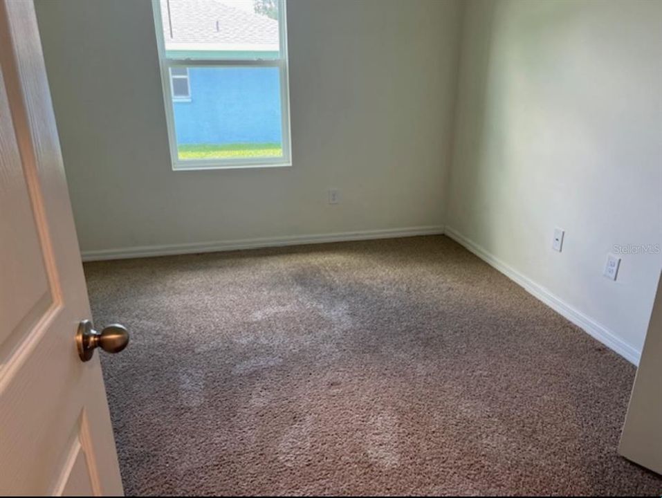 For Rent: $1,950 (3 beds, 2 baths, 1828 Square Feet)