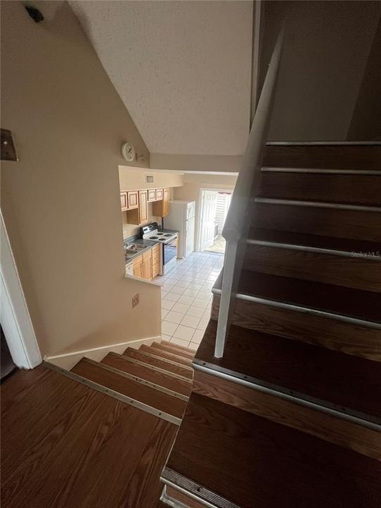 出租: $1,950 (3 贝兹, 1 浴室, 1265 平方英尺)