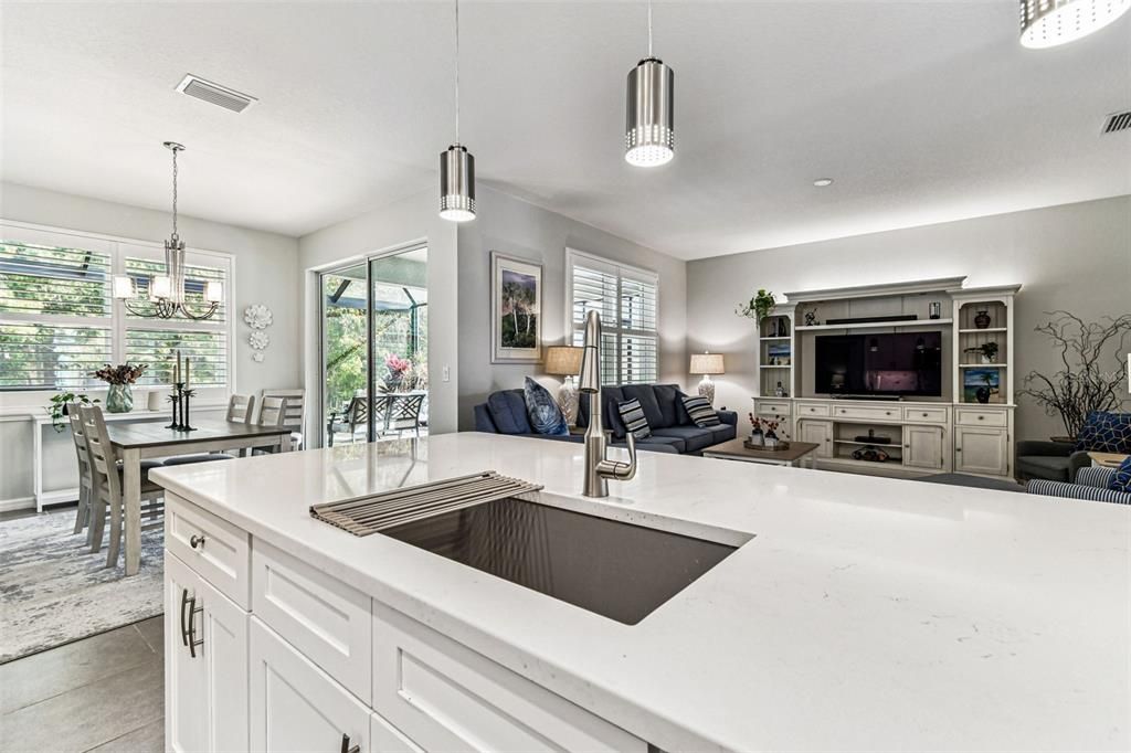 For Sale: $448,900 (3 beds, 2 baths, 1722 Square Feet)