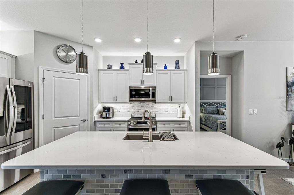 For Sale: $448,900 (3 beds, 2 baths, 1722 Square Feet)