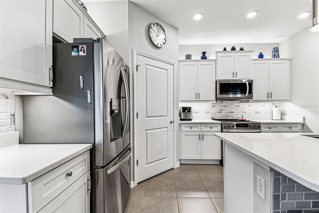 For Sale: $448,900 (3 beds, 2 baths, 1722 Square Feet)