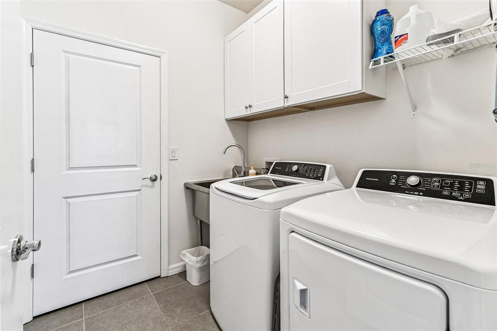 For Sale: $448,900 (3 beds, 2 baths, 1722 Square Feet)