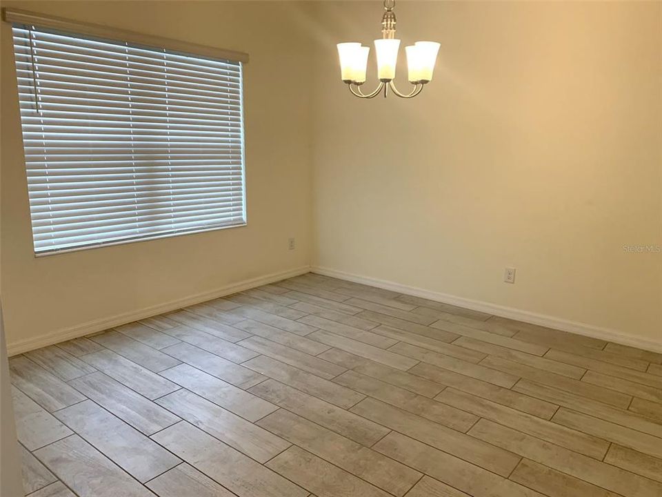 For Rent: $2,250 (3 beds, 2 baths, 1648 Square Feet)