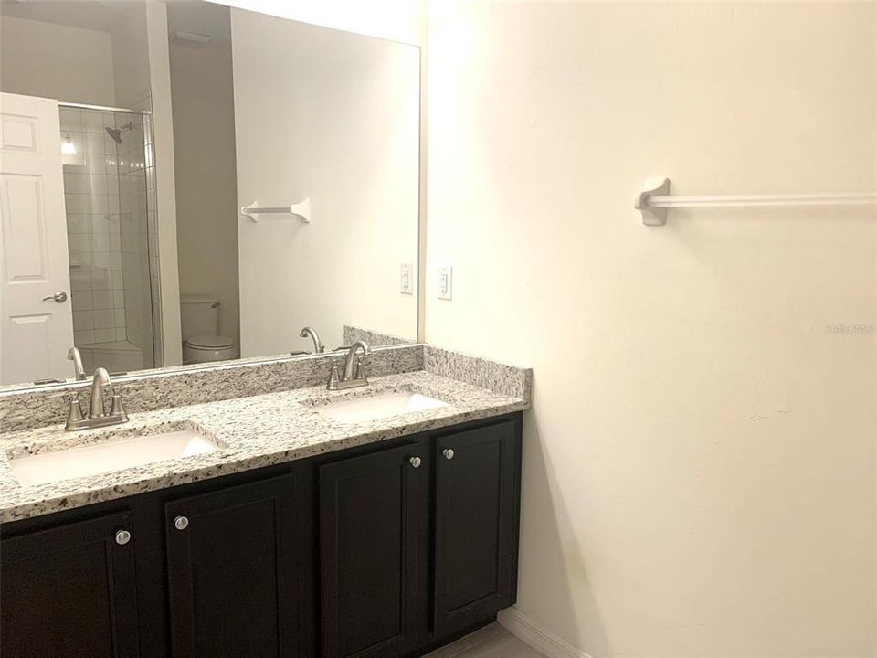 For Rent: $2,250 (3 beds, 2 baths, 1648 Square Feet)