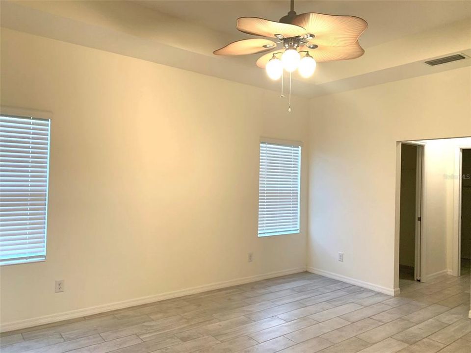 For Rent: $2,250 (3 beds, 2 baths, 1648 Square Feet)