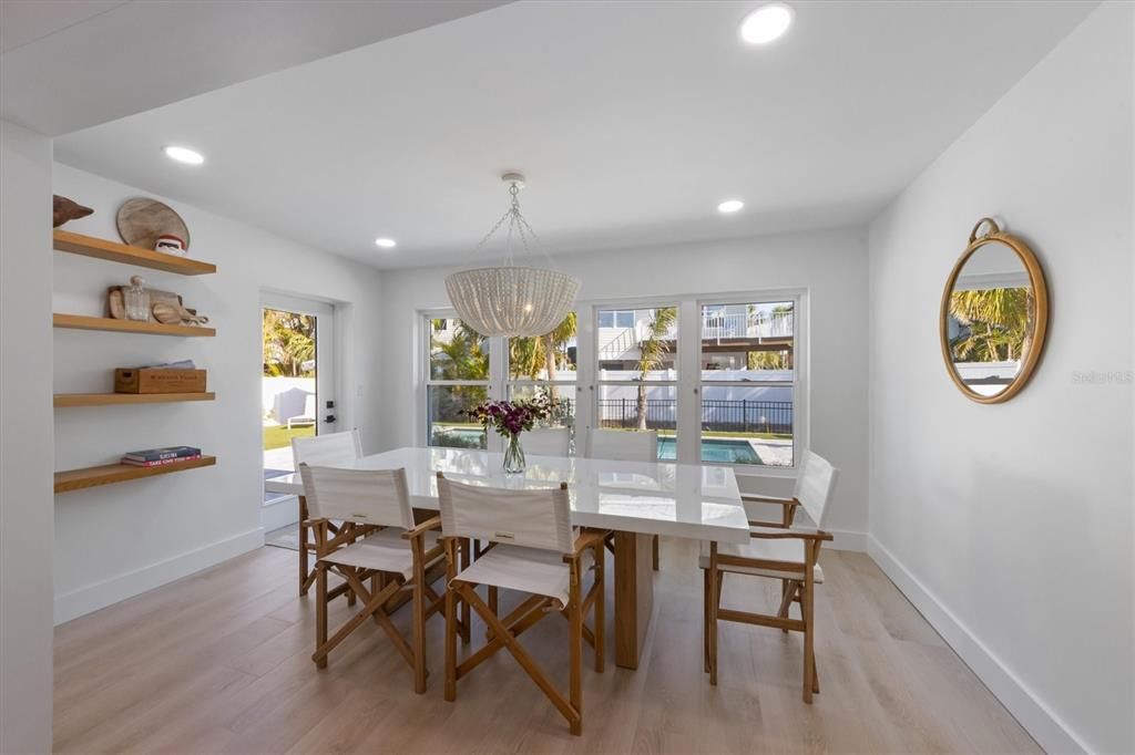 For Sale: $1,535,000 (3 beds, 3 baths, 1621 Square Feet)