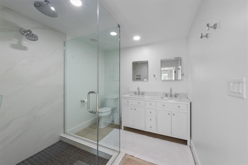 For Sale: $1,535,000 (3 beds, 3 baths, 1621 Square Feet)