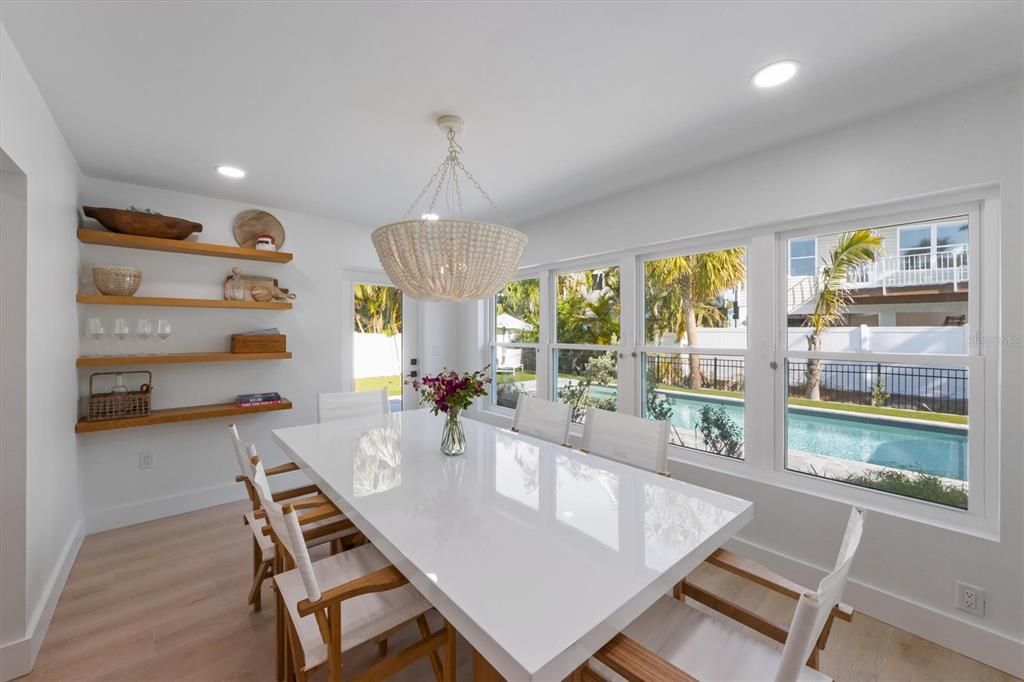 For Sale: $1,535,000 (3 beds, 3 baths, 1621 Square Feet)