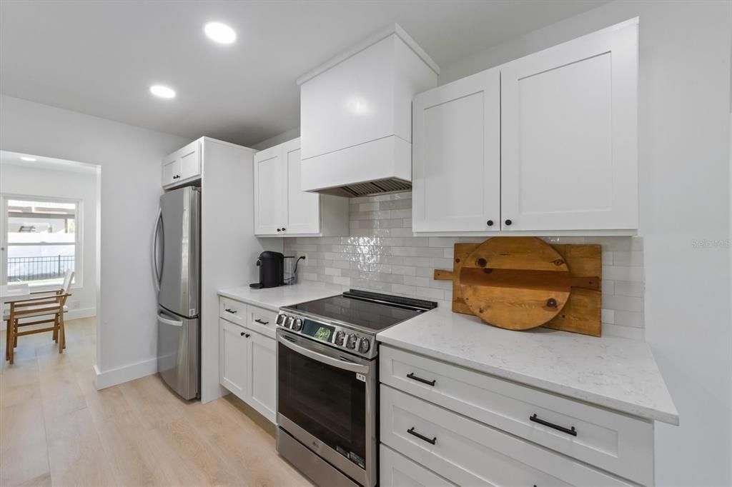 For Sale: $1,535,000 (3 beds, 3 baths, 1621 Square Feet)