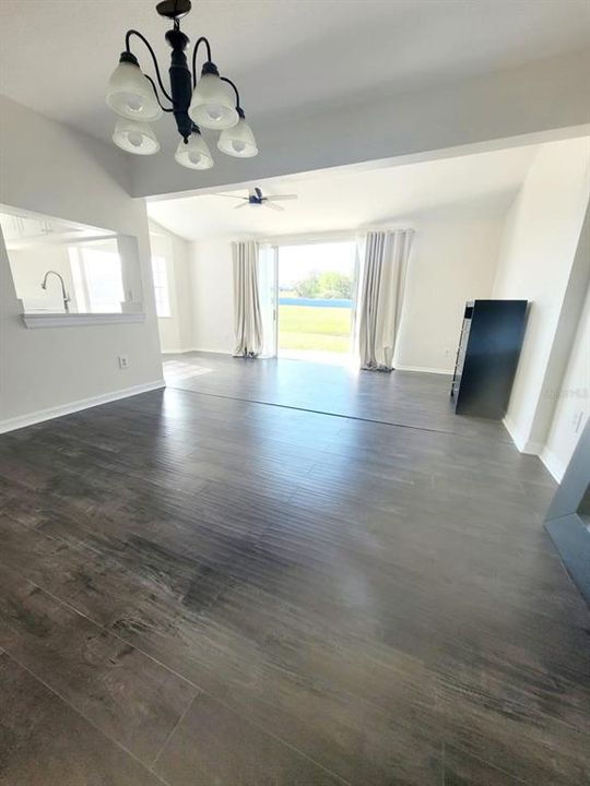 For Rent: $1,750 (3 beds, 3 baths, 1386 Square Feet)