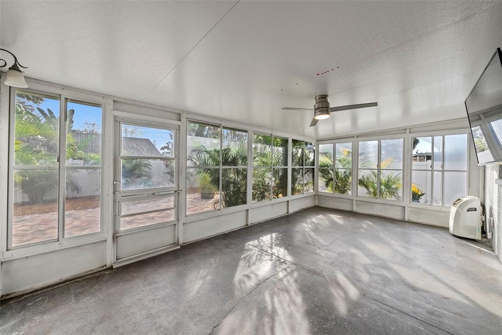 For Rent: $2,650 (3 beds, 2 baths, 1334 Square Feet)