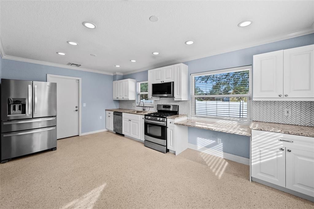 For Rent: $2,650 (3 beds, 2 baths, 1334 Square Feet)