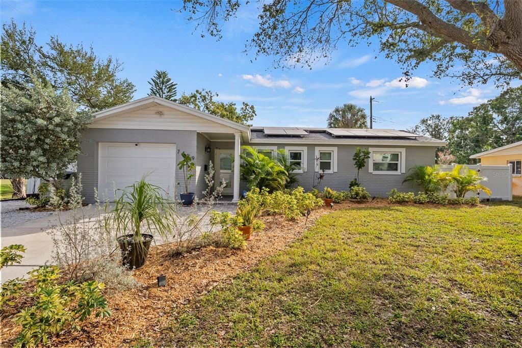 For Rent: $2,650 (3 beds, 2 baths, 1334 Square Feet)