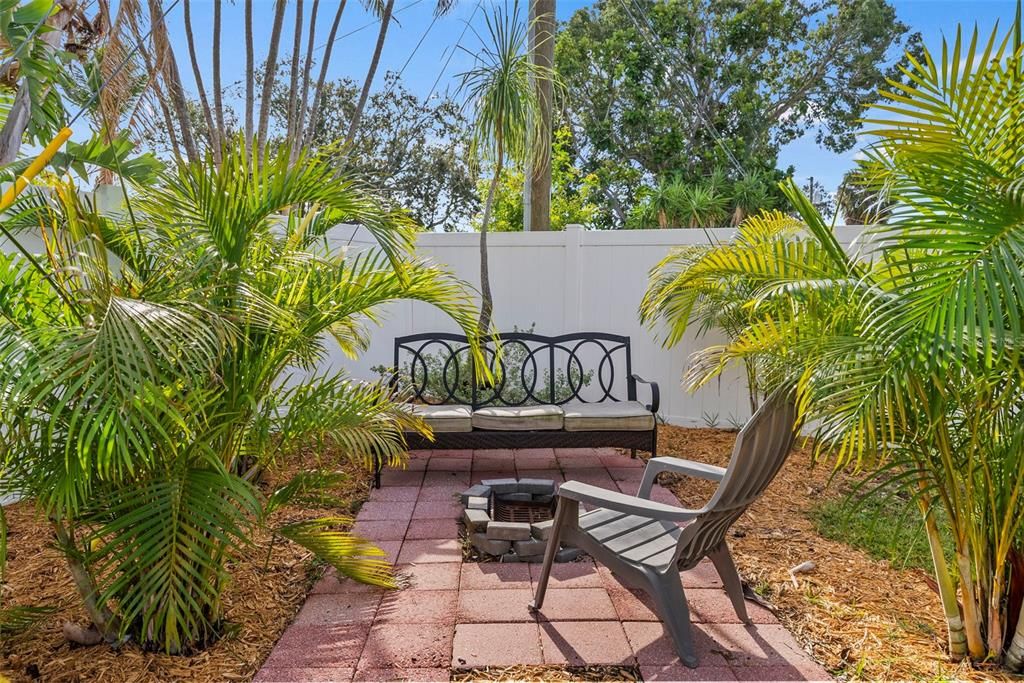 For Rent: $2,650 (3 beds, 2 baths, 1334 Square Feet)